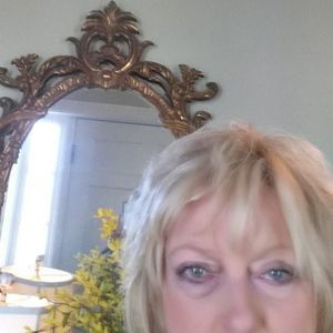 Meet your Posher, Ellen